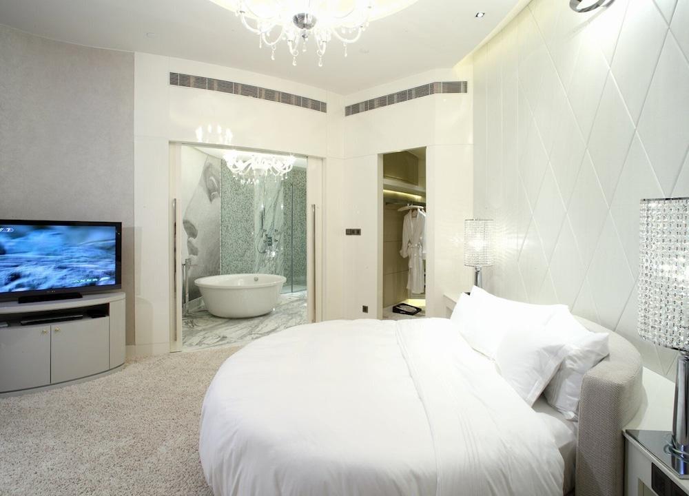 Hilton Shanghai City Center -Steps From Iconic Landmarks Wukang Mansion And Jing'An Temple Habitación foto